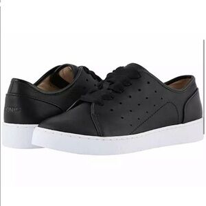 Women’s VIONIC Splendid Keke black leather supportive sneakers- Size 11
